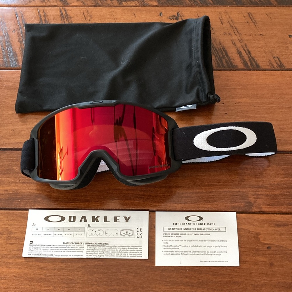 Oakley NWT Line Miner Youth ski goggles